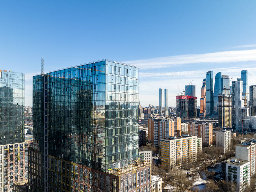 Кризис перепроизводства: мартовский всплеск продаж, катастрофическое затоваривание, цены растут все равно