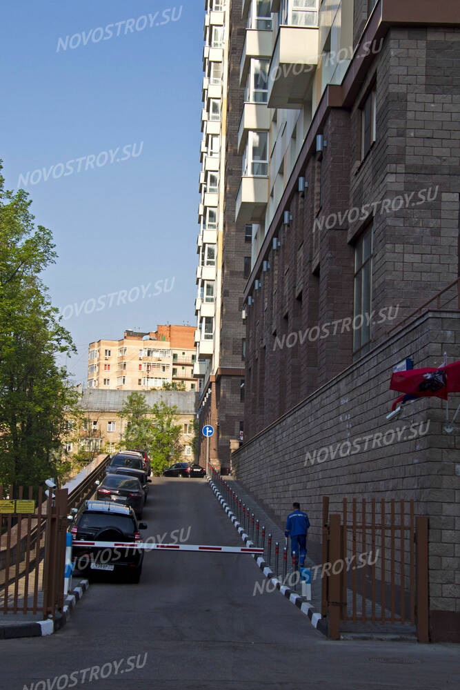 Въезд на территорию ЖК «Измайловский» (12.05.2013 г.)
