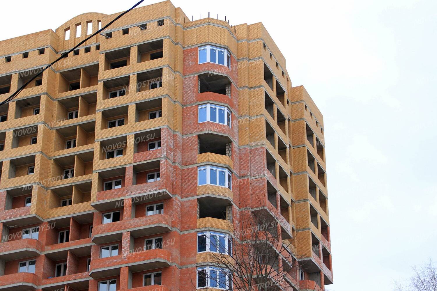 ЖК «Дом на улице Школьная, 4/1»: 07.04.2015 - Верхние этажи строящегося корпуса, вид со стороны сквера