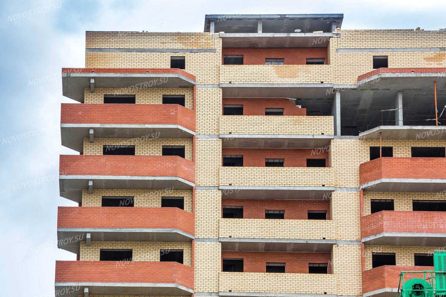 ЖК «Дом на улице Кирова»: Готовые балконные группы