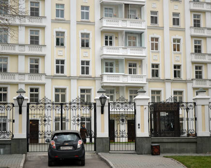 Въезд на придомовую территорию ЖК «Остоженка Парк Палас» (15.11.12), Декабрь 2012