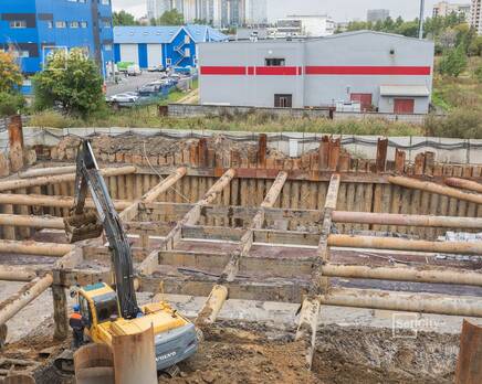 Завершаются работы по разработке котлована., Апрель 2021