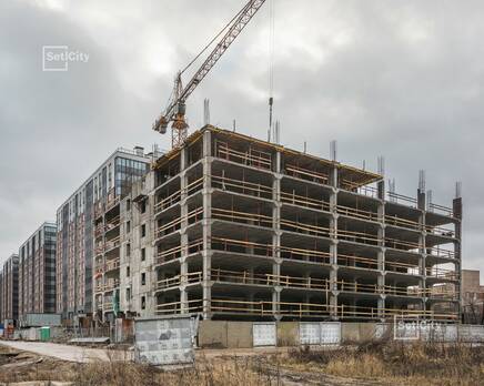 Ведутся работы по устройству монолитного каркаса 8 уровня., Апрель 2021