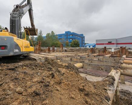 Завершаются работы по разработке котлована., Апрель 2021