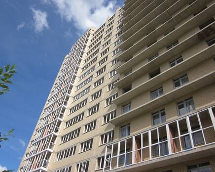 Монтаж каркасов для витражного остекления балконов, Август 2011