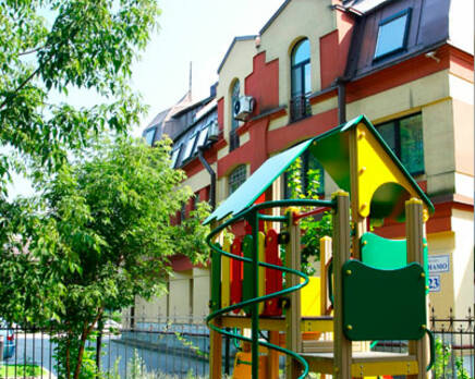 Детская площадка клубного дома Крестовский, 10, Сентябрь 2011