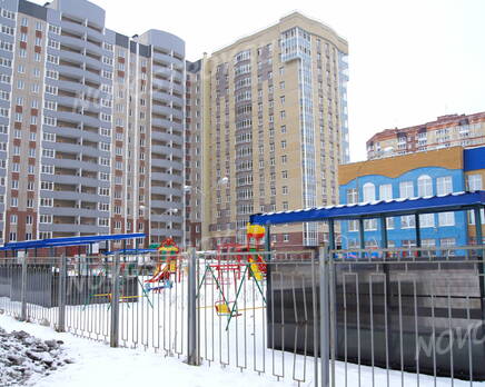 Детская площадка у ЖК «Лахтинский разлив» (15.02.2013), Март 2013