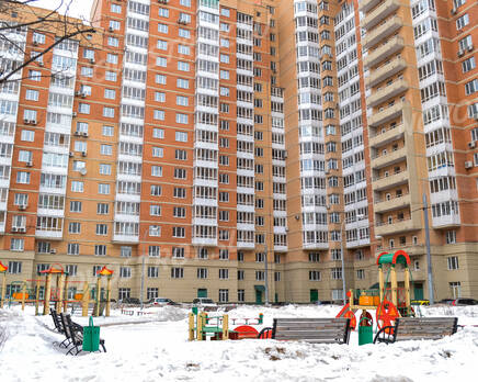 Дом на ул. Полины Осипенко (15.03.2013 г.), Апрель 2013