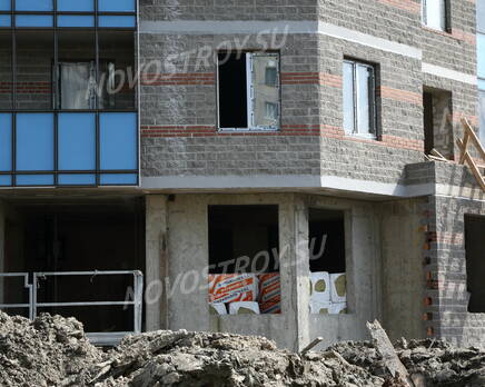 ЖК «Дом Мегалит» (15.05.2013), Июнь 2013