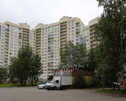 Комплекс на проспекте Большевиков, 47 (25.06.2013 г.), Июль 2013
