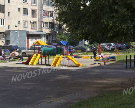 Детская площадка ЖК «Красково-Парковый» (20.06.2013 г.), Август 2013