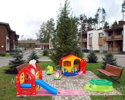 Детская площадка ЖК «Рижский квартал» (09.10.2013 г.), Октябрь 2013