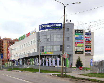 Торговый центр недалеко от ЖК «Изумрудный» (14.11.2013 г.), Ноябрь 2013