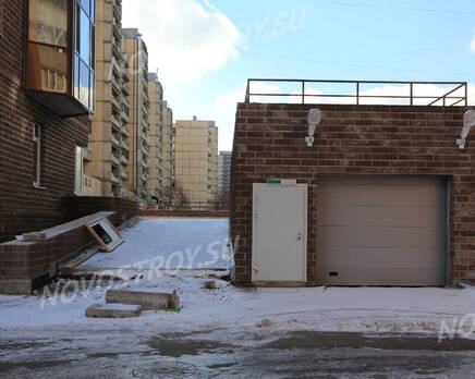 ЖК «Отличник» (17.03.2014 г.), Апрель 2014