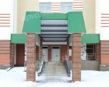 ЖК «Красное село»: входная группа. 05.02.15, Февраль 2015