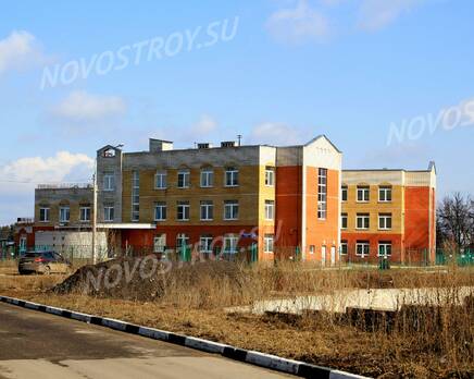 ЖК «Дом на Горького»: 08.04.2015 - Детский сад на углу ул Горького и Тарасовской, Апрель 2015