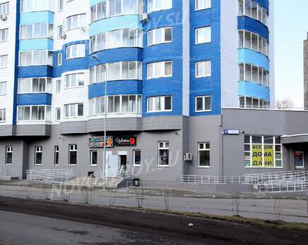 ЖК «Дом на Горького»: 08.04.2015 - Фрагмент цоколя корпуса, Апрель 2015