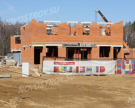 ЖК «Синергия»: Строящееся многоэтажное здание. 15.04.2015, Апрель 2015
