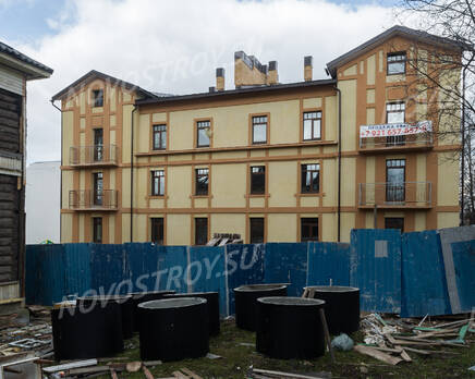 ЖК «Особняк у парка»: общий вид (21.04.2015), Май 2015