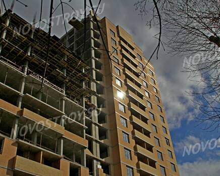 ЖК «Молодежный» (г. Подольск): 22.04.2015 - Фрагмент фасада  новостройки, верхние этажи, Май 2015