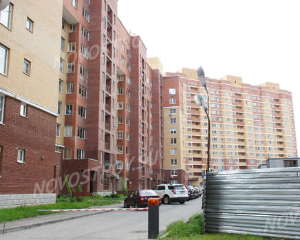 ЖК «на ул. Дубки»: Вид со двора. 31.05.2015, Июнь 2015