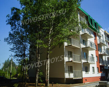 ЖК «Земляничная поляна»: торец второго корпуса (07.06.15), Июнь 2015