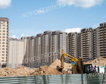 ЖК «Московские Водники-2»: вид на ЖК, 10.06.2015, Июнь 2015