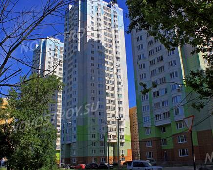 ЖК «в Молжаниновском районе»: 24.06.2015 - Построенный корпус 7. На данный момент микрорайон построен и заселяется, Июль 2015