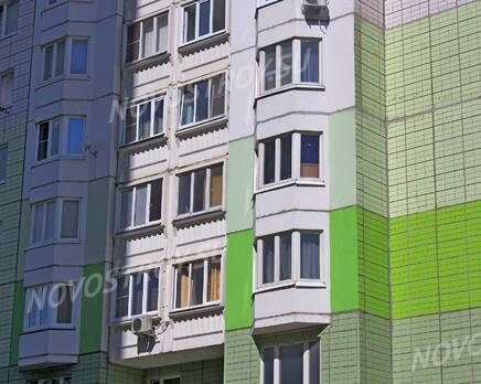 ЖК «в Молжаниновском районе»: 24.06.2015 - Фрагмент корпуса, средние этажи, крупный план, Июль 2015