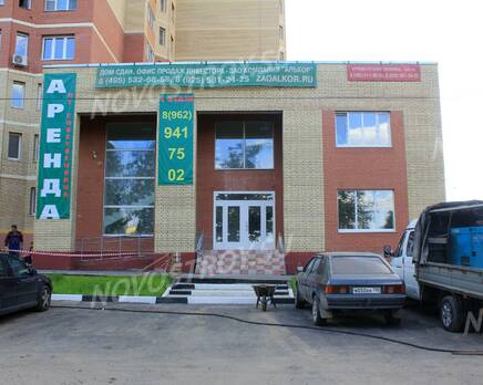 ЖК «в поселке Андреевка»: 24.06.2015 - Пристройка для коммерческой инфраструктуры в соседнем ломе, Июль 2015