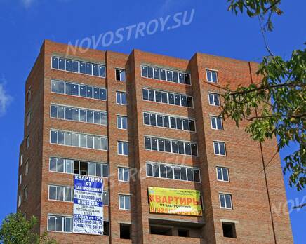 ЖК «Дом на улице Декабристов»: 08.08.2015 - Фрагмент корпуса, верхние этажи, Август 2015