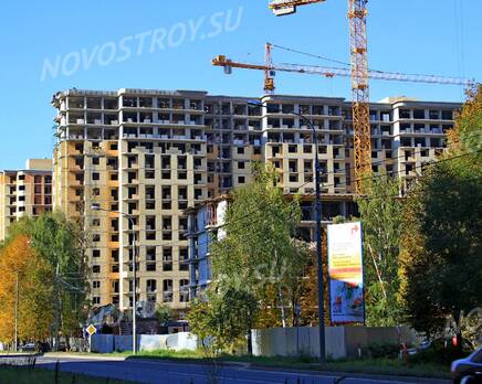 «Лермонтовский» (г. Звенигород): 21.09.2015 - Строительство корпуса 2, возведение верхних этажей, Сентябрь 2015