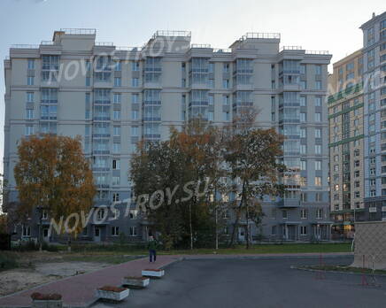 ЖК «Новомосковский»: вид д. 65 кор. 1 от м. Фрунзенская (21.10.2015), Октябрь 2015