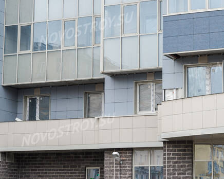 ЖК «Небо Москвы»: балконы и окна на фасаде (06.11.2015), Ноябрь 2015