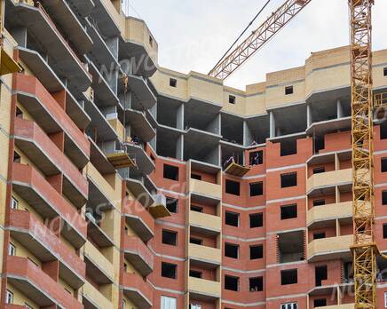 ЖК «Дом на улице Кирова»: Видповоротной части дома со двора, Май 2016