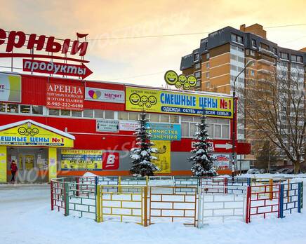 ЖК «Нахабино Центральное»: Продуктовый магазин возле комплекса, Декабрь 2016
