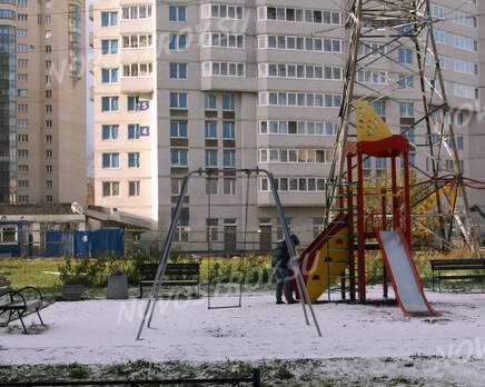 Детская площадка ЖК «Дом у Речного вокзала», Ноябрь 2012