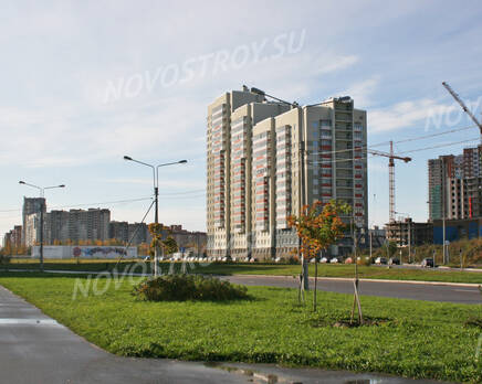 Жилой комплекс &amp;laquo;Чайка&amp;raquo;, вид со стороны Туристской улицы, Октябрь 2011