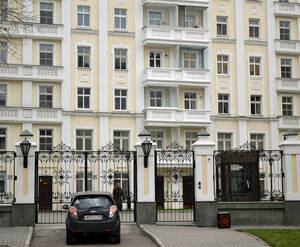Въезд на придомовую территорию ЖК «Остоженка Парк Палас» (15.11.12)