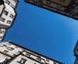 Зарплаты петербуржцев в 2,5 раза меньше нужных для ипотеки на «вторичку»